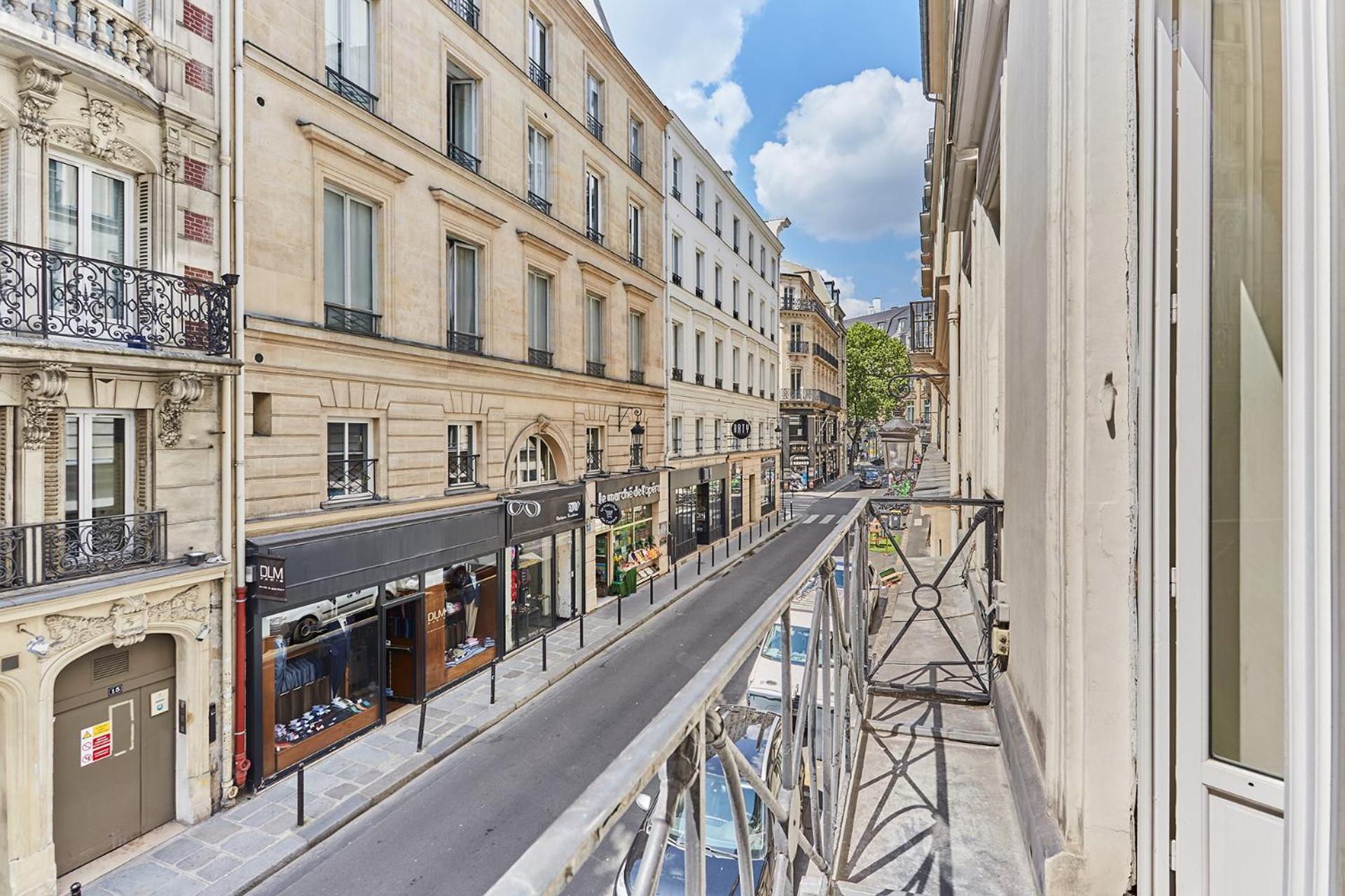 Appartement Place Vendome By Studioprestige